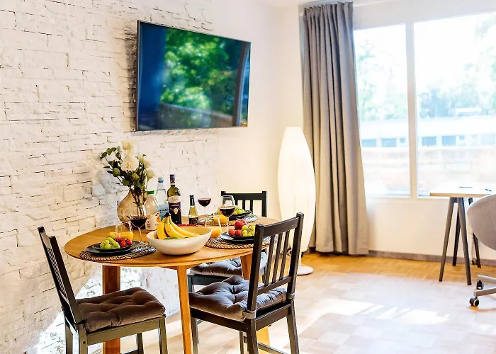Modernes Apartment L Oasis L Mit Balkon Naehe Hauptbahnhof