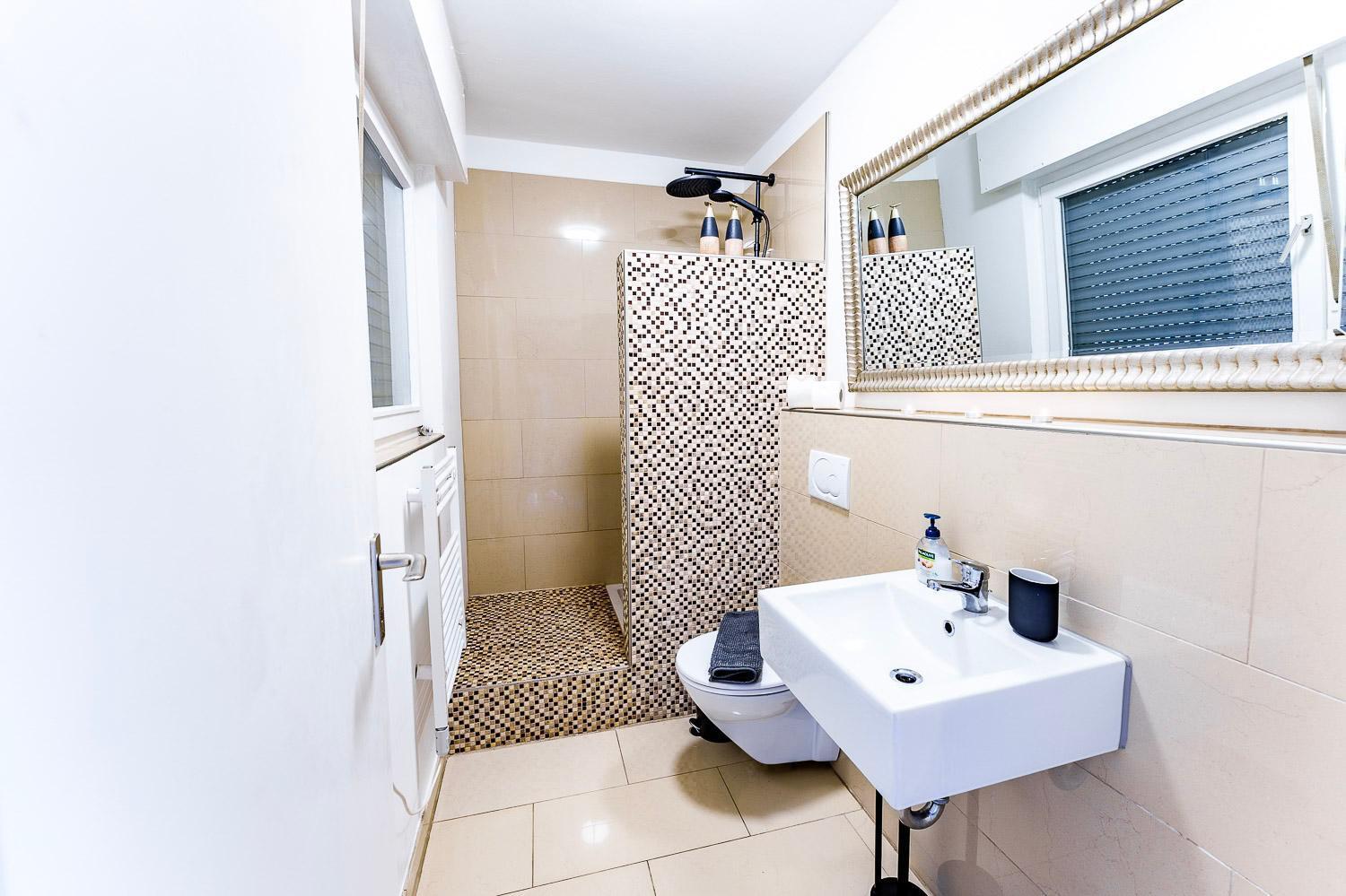 Modernes L Oasis L Mit Balkon Naehe Hauptbahnhof Apartment *